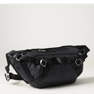 Athleta Large Excursion Belt Bag